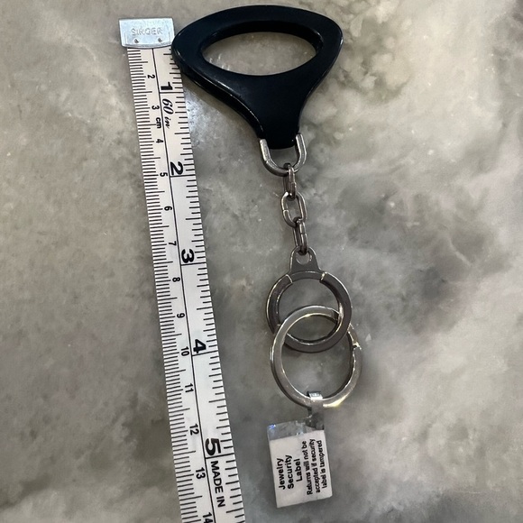 Louis Vuitton Epi PortoCre limited keychain. - Picture 5 of 6